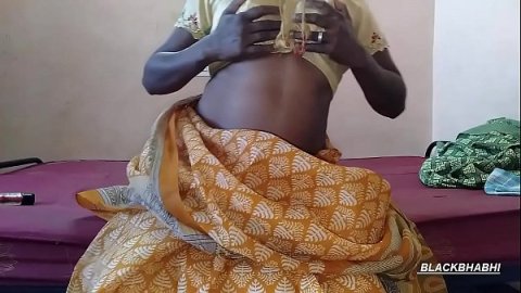 बड़े चूचों और चिकनी चूतों वाली सेक्सी
